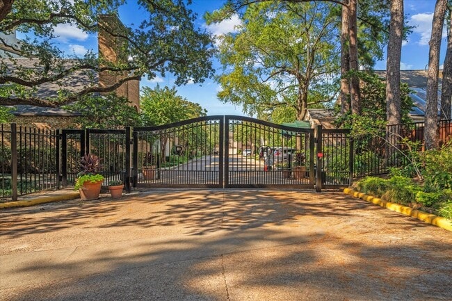 Building Photo - 39 River Hollow Ln