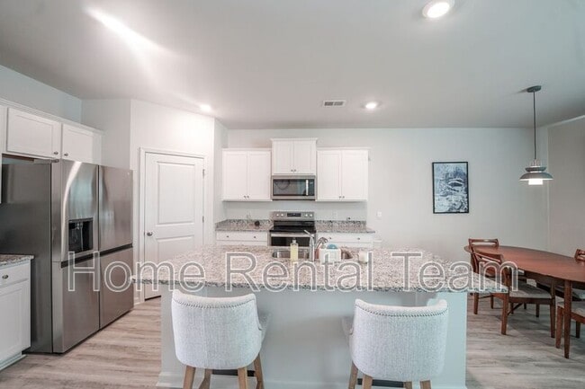 Building Photo - 156 Kraft Kove