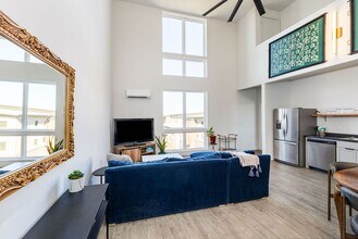 Building Photo - Madison Penthouse