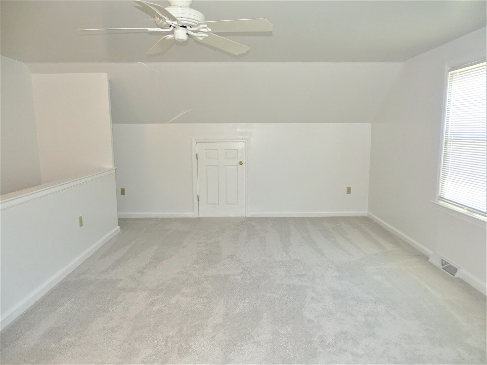 Building Photo - 1005 Ayres Ct