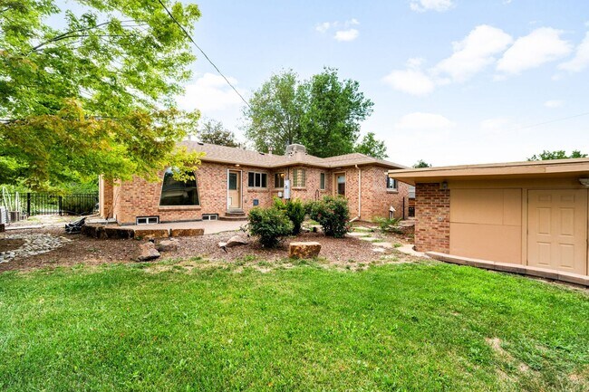 Building Photo - 4BD, 3BA Park Hill Home with Yard and 2-Car Garage