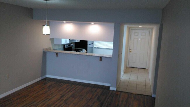 Building Photo - 3516 Whitehall Dr