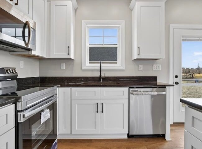 Building Photo - 104 Joiner Ave