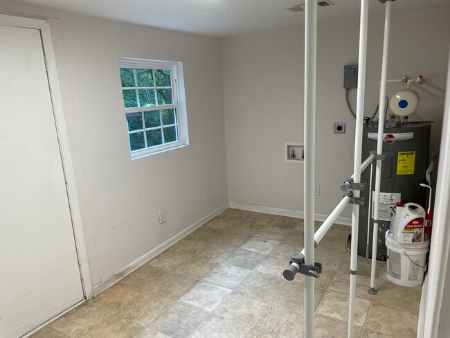 Building Photo - 224 Eatonton Hwy