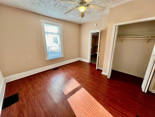 Building Photo - 701 S. Center