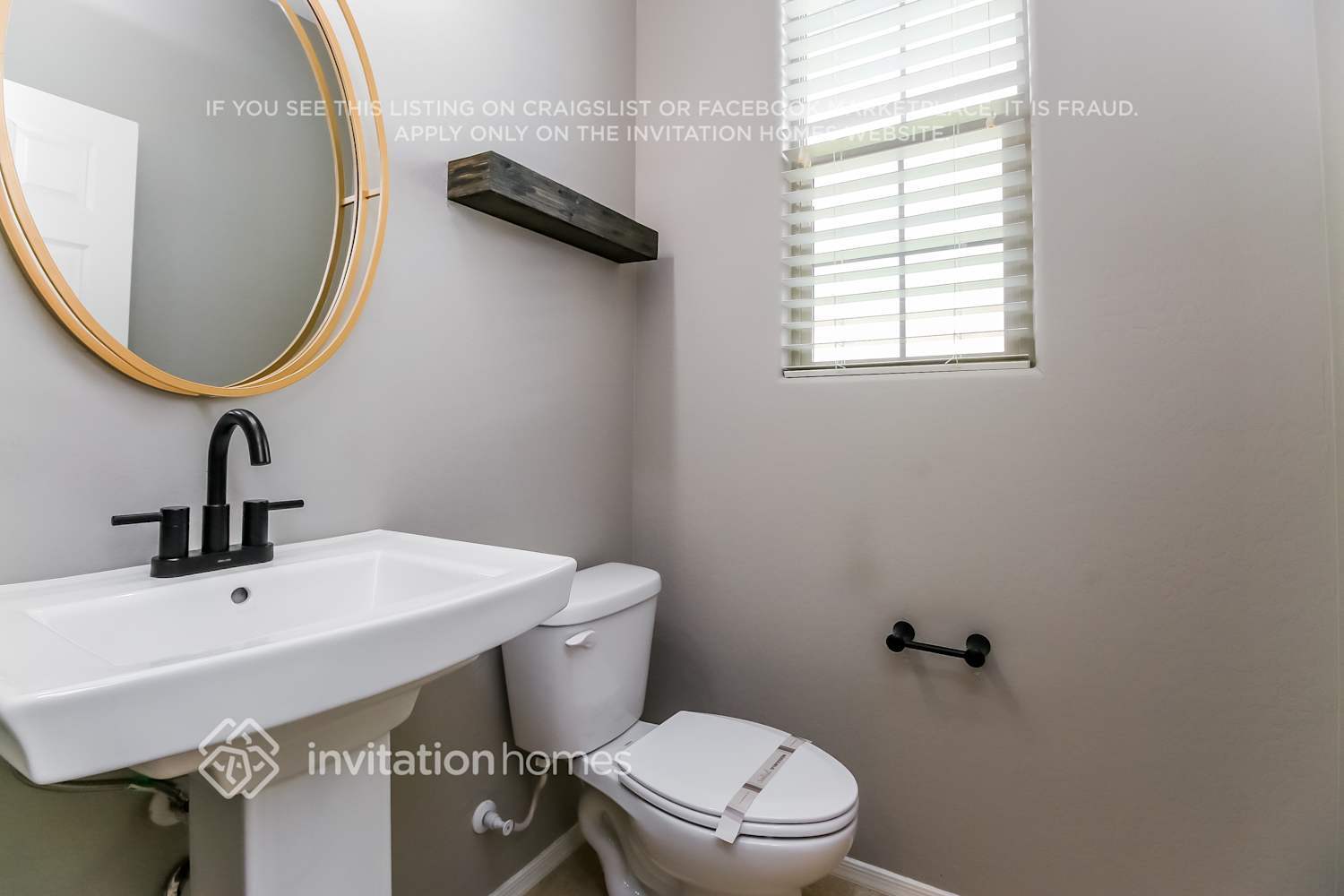 Building Photo - 5722 E Butte St