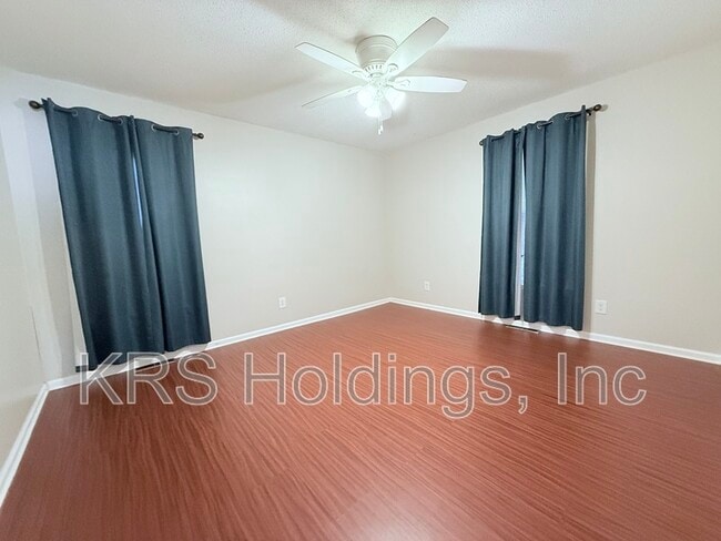 Building Photo - 8329 Bells Lake Rd