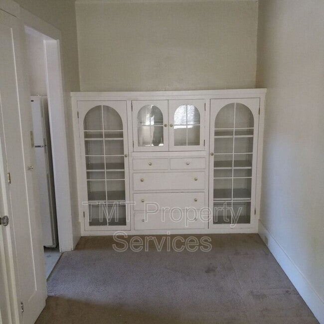 Building Photo - 1019 H St