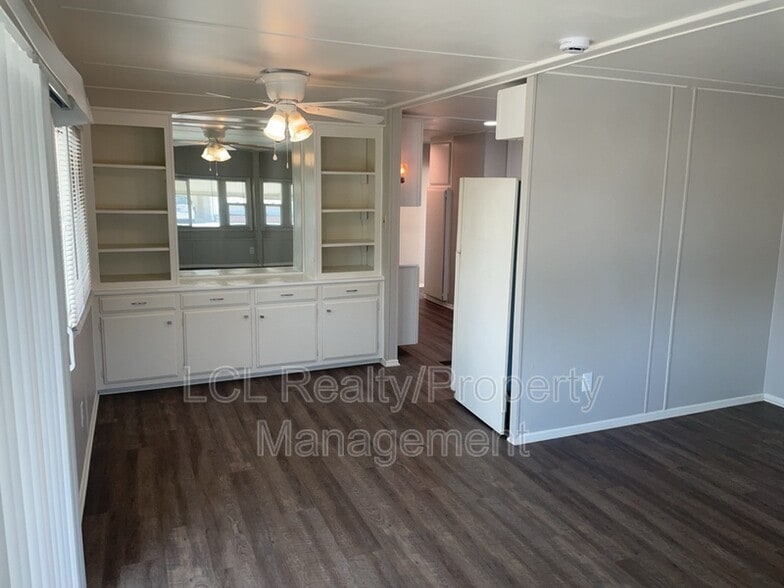 Building Photo - 650 San Jose Dr