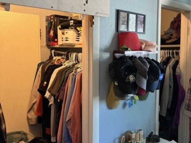 Building Photo - August 2026 Prelease! 2 Story, 2 BR 1.5 BA Condo at Wimbledon Condos