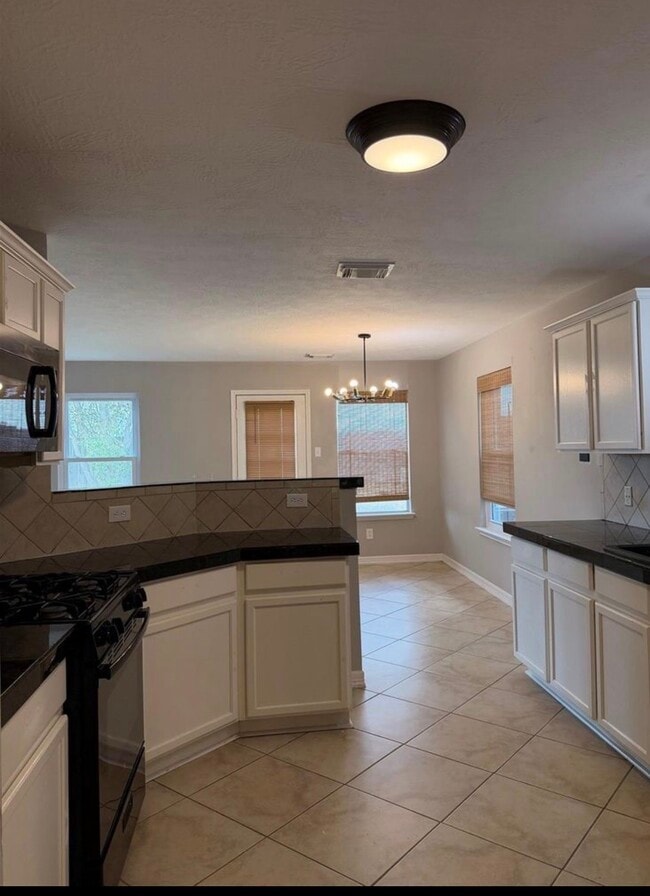 Building Photo - 4707 E Parma Dr