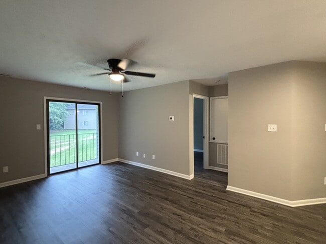 Building Photo - 1123 Southwood Dr