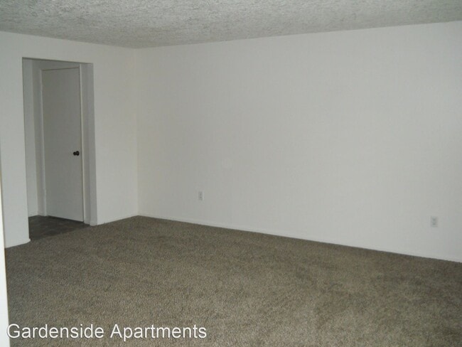 Primary Photo - 117 NE Clark Ave