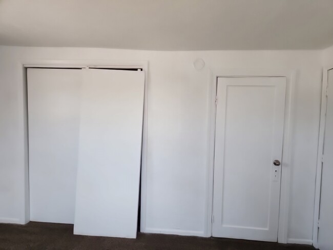 Closets in 2nd bedroom - 4525 Dixie Hwy