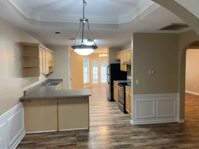 Building Photo - Town Home For Rent