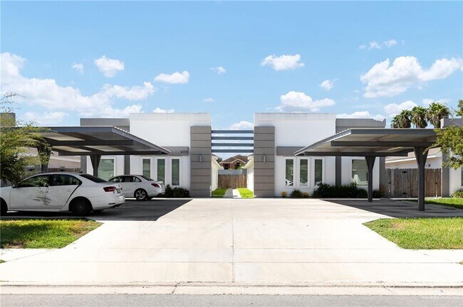Primary Photo - 4709 Magnolia Ave