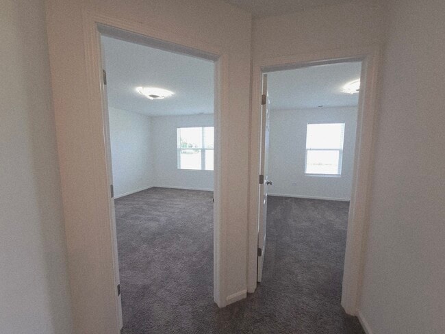 Building Photo - 12606 S Talbot Cir