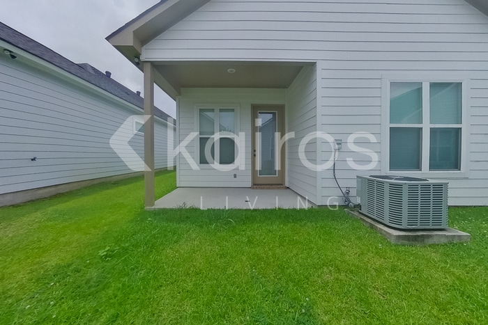 Building Photo - 4816 W Dacha Ln