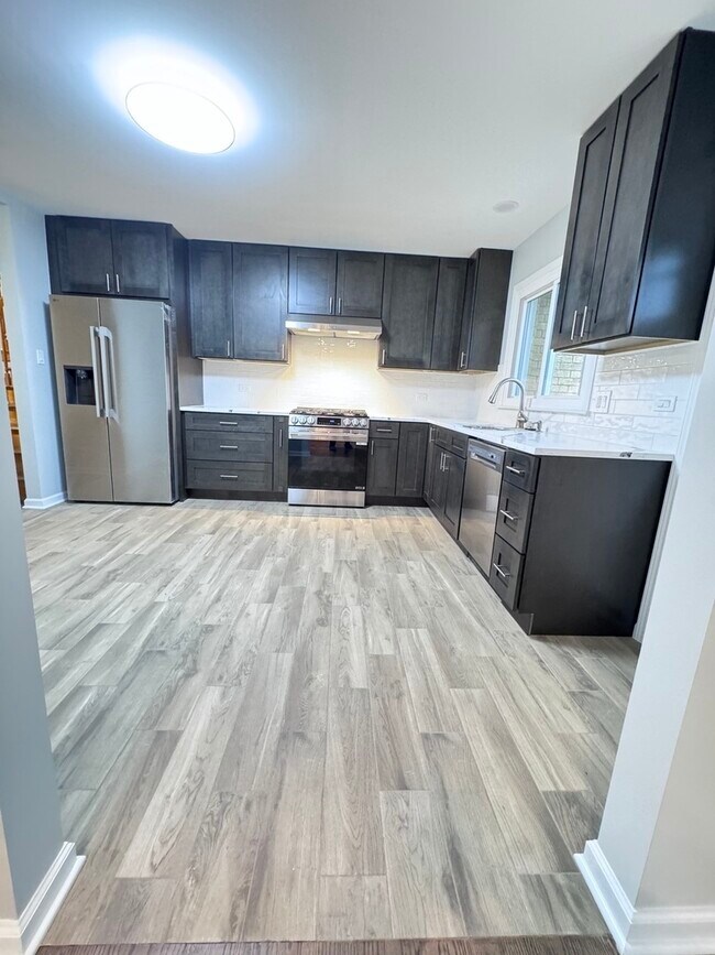 Building Photo - 1705 Central Ave