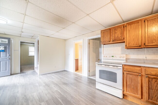 Building Photo - 54 Mowry Ave