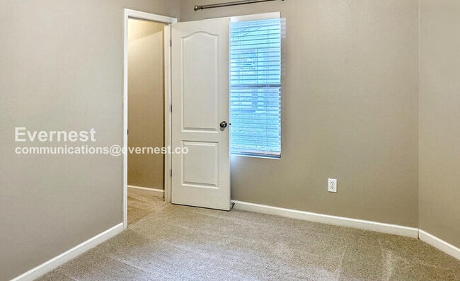 Building Photo - 29766 Westfield Dr