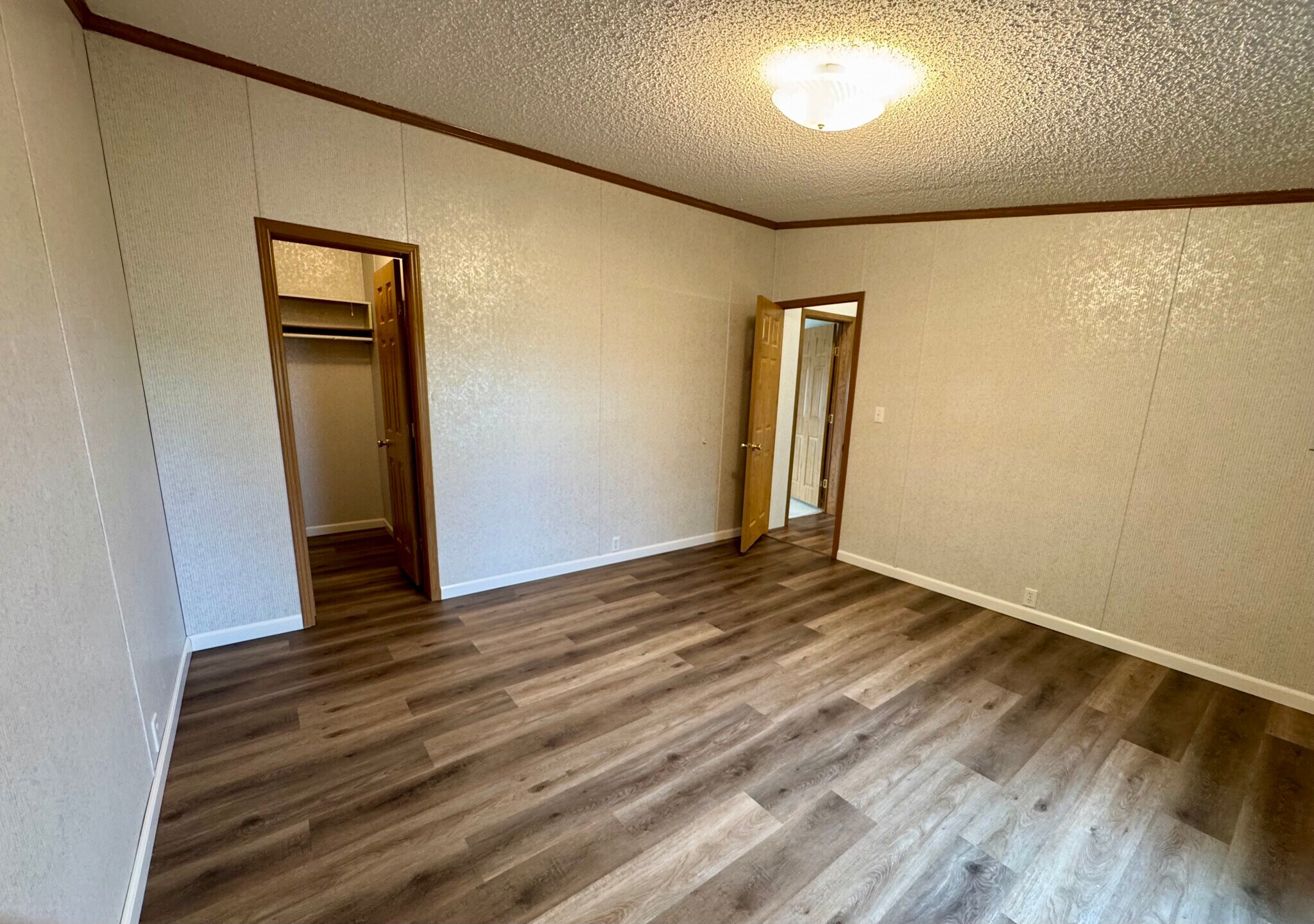 Building Photo - 14401 134th Ave W