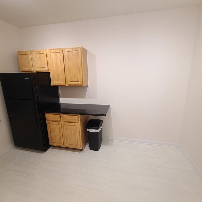 Building Photo - 321 79th St