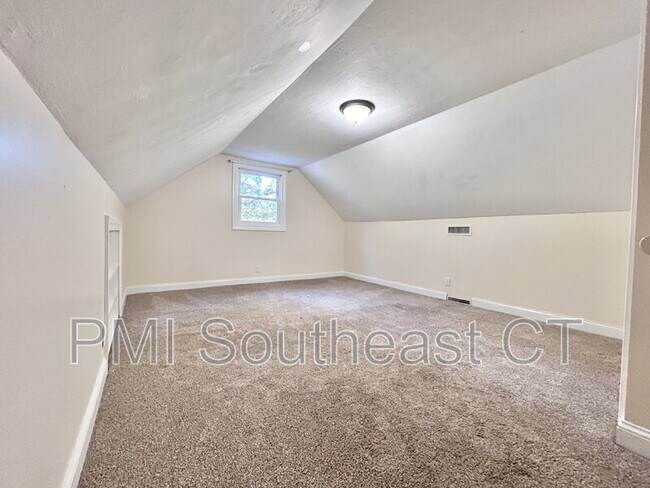 Building Photo - 39 Virginia Rd