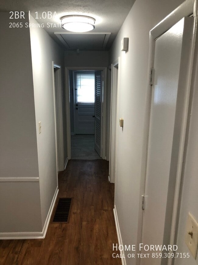 Building Photo - 2065 Spring Station Dr