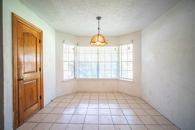 Building Photo - 6606 Felgate Creek Ct