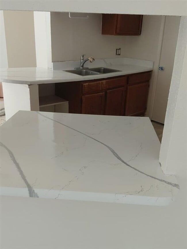 Building Photo - Large 3/2 with attached garage