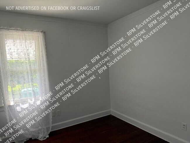 Building Photo - 15638 Evergreen-