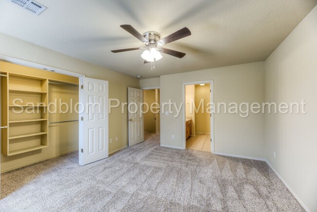 Building Photo - For Lease | Sand Springs | $1125 Rent | Av...