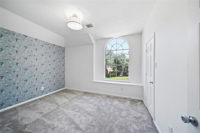 Building Photo - 6818 Amber Pine Ct