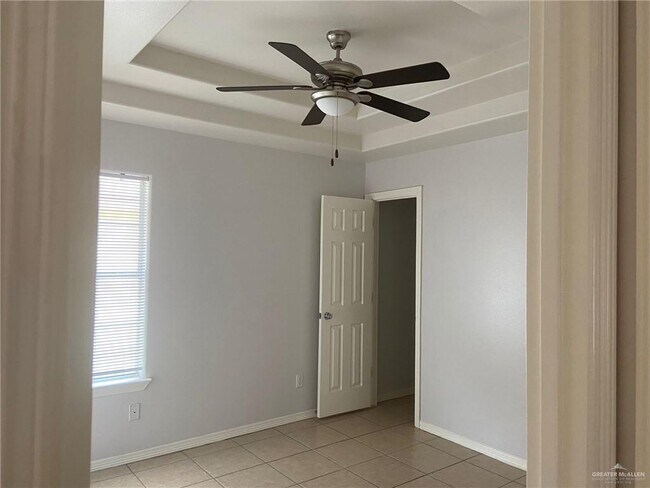 Building Photo - 20 Diamondhead Ave