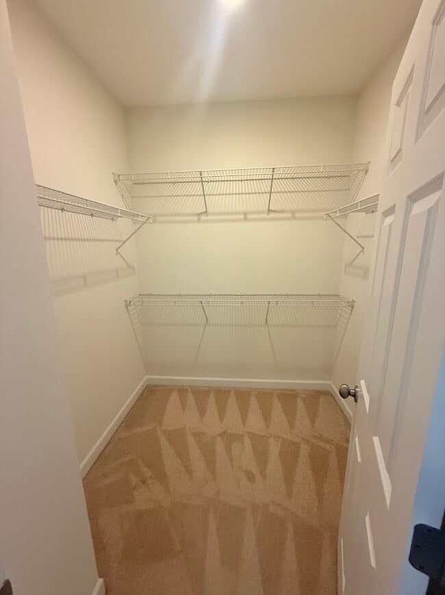 Building Photo - 951 Hendrick Ave