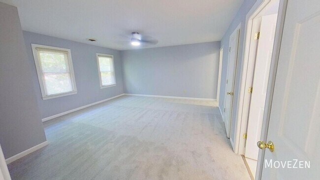 Building Photo - 2400 Tweedmore Ct