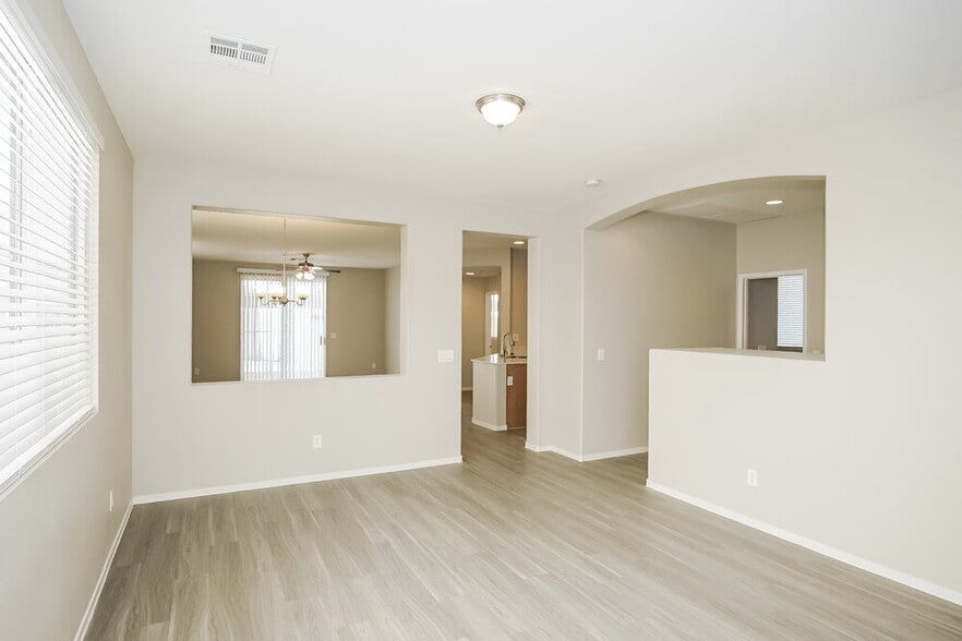 Building Photo - 1928 Caribou Creek Ct