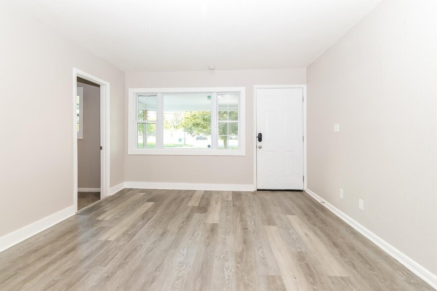 Building Photo - 7116 Nathan Hale Way