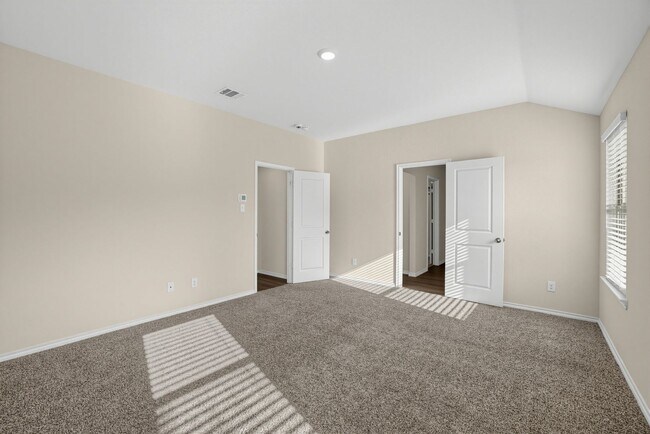 Building Photo - 116 Sir Barton Ln