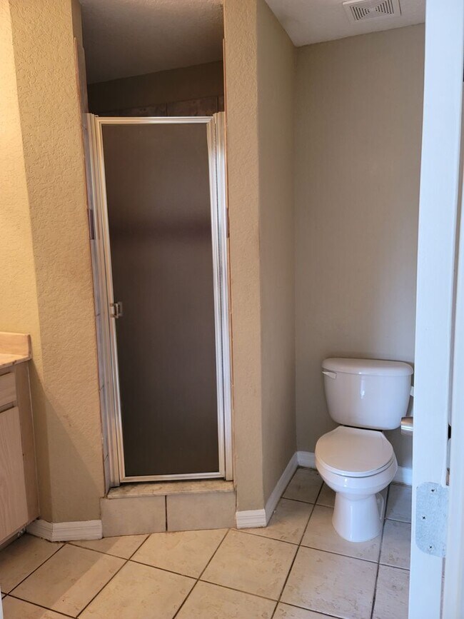 Building Photo - Large Sunridge Palms townhome across from USF!