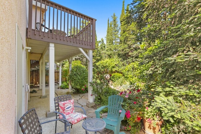 Building Photo - 3 Bedroom in Mace Ranch