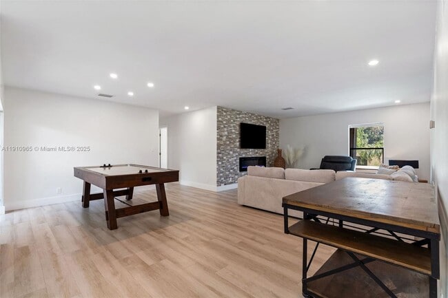 Building Photo - 12511 SW 13th St