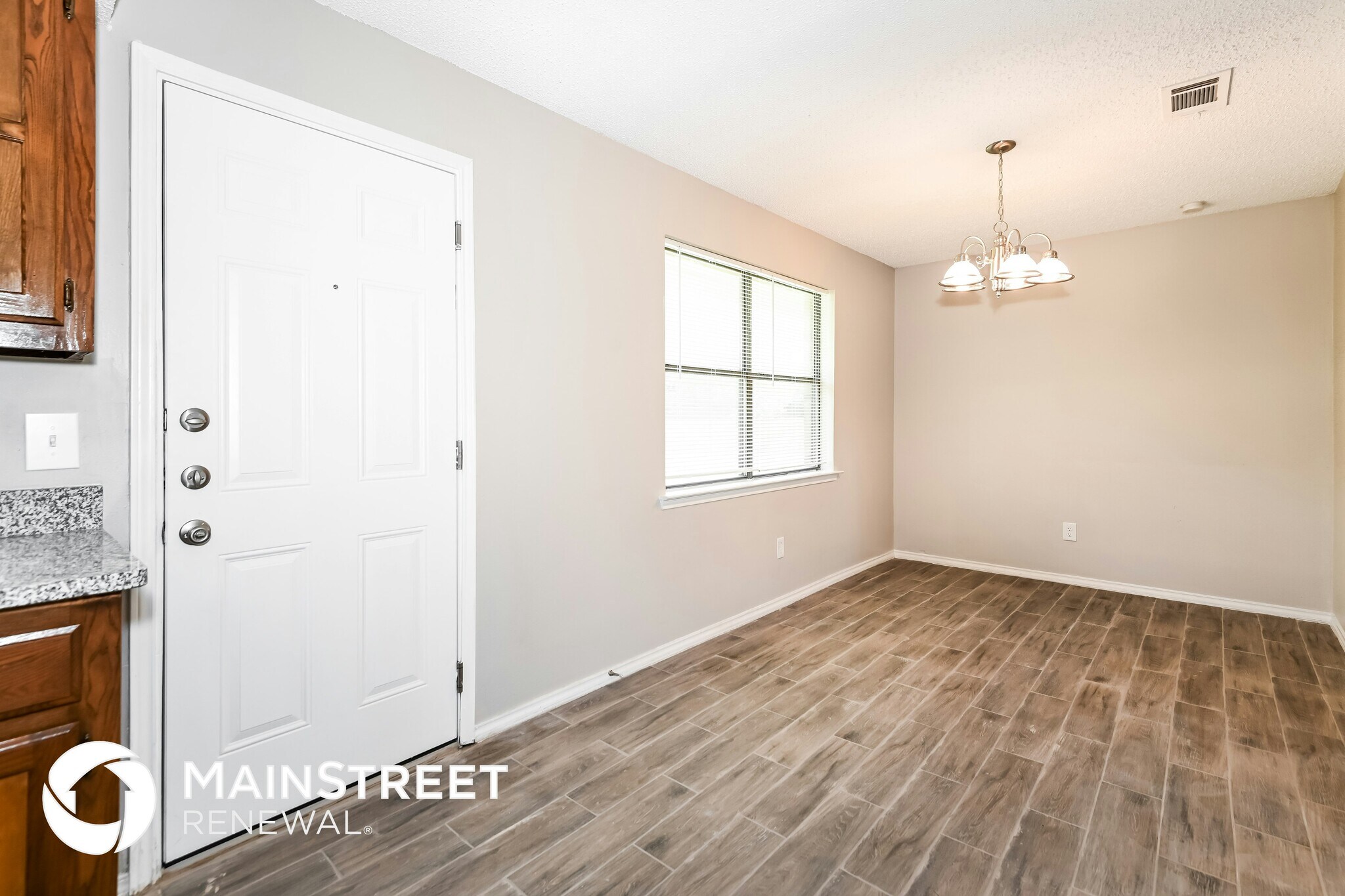 Building Photo - 1028 Eastridge Cir