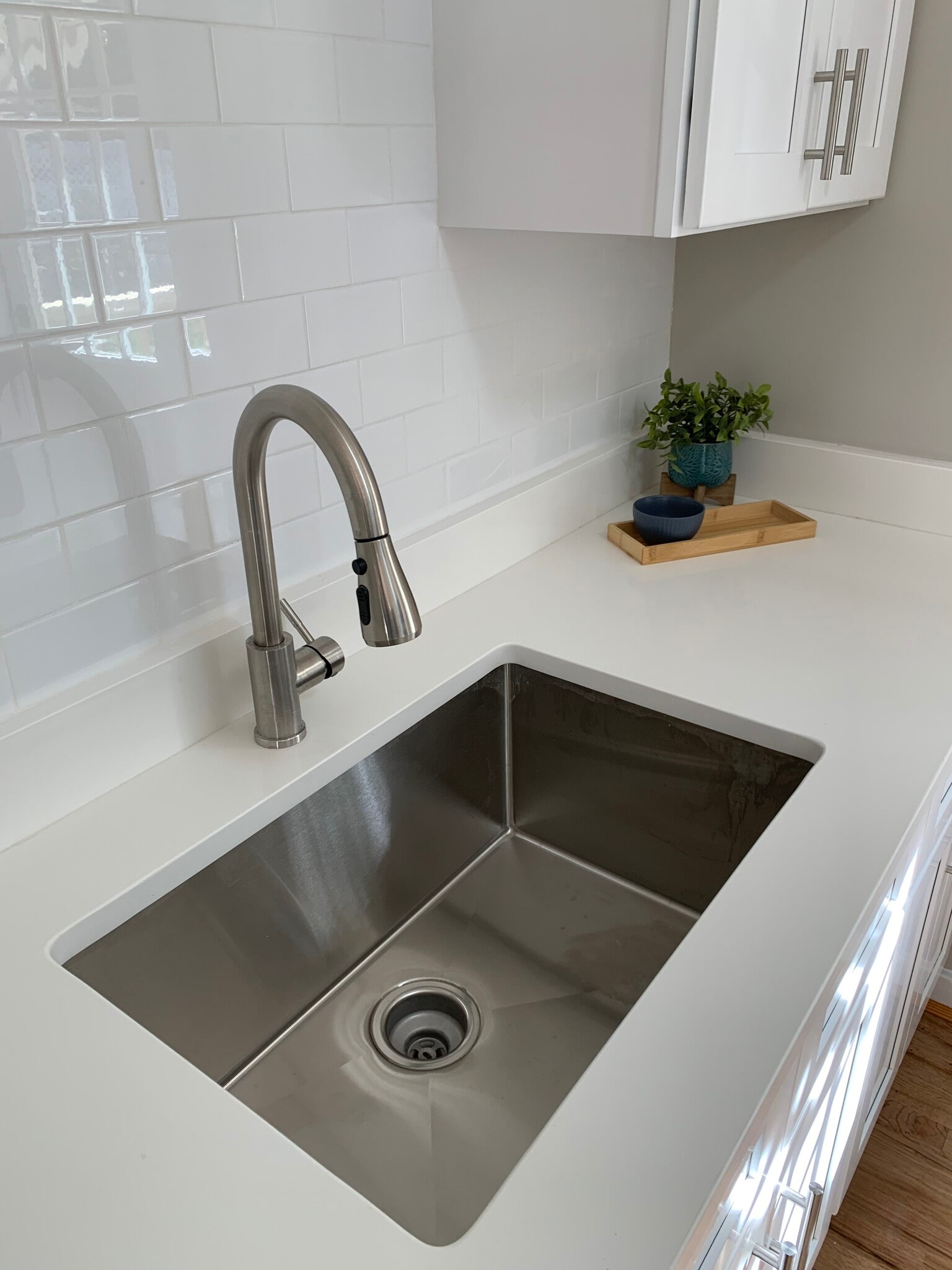 Building Photo - 111 Ellinor St