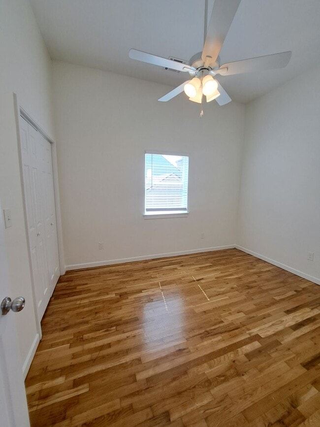 Building Photo - 226 S Dorgenois St