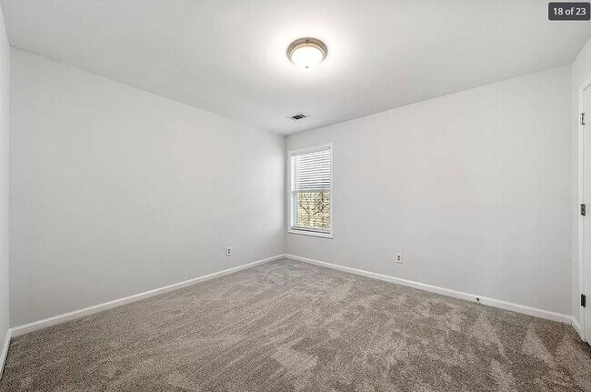 Building Photo - 5905 Sterling Ct