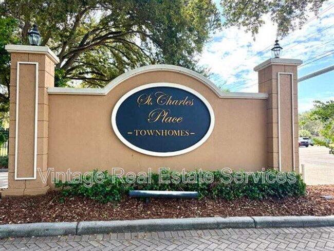 Building Photo - 10812 Kensington Park Ave