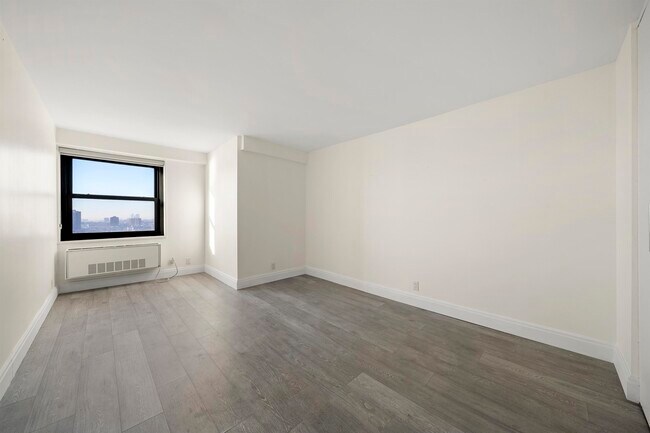 Building Photo - 7855 JFK Blvd E