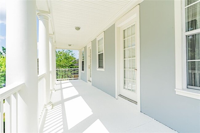 Building Photo - 1222 Roycroft Ave
